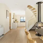 Waterfront House With Hot Tub בית נופש