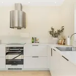 Waterfront House With Hot Tub בית נופש סבולבאר