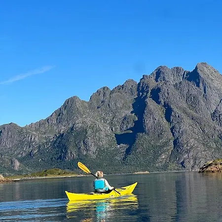 Spectacular Mountain Views With Fireplace And Jacuzzi * Svolvaer