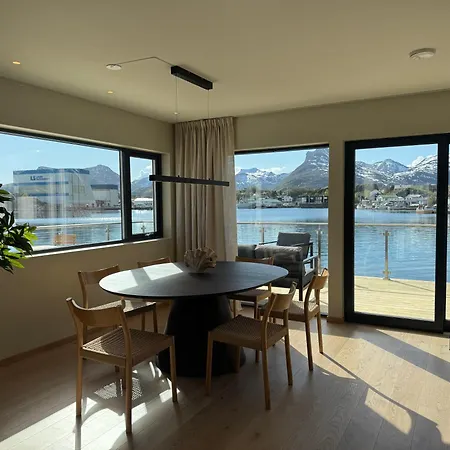 Spectacular Mountain Views With Fireplace And Jacuzzi Holiday home