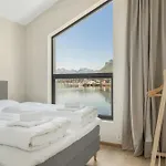 Waterfront House With Hot Tub Svolvær